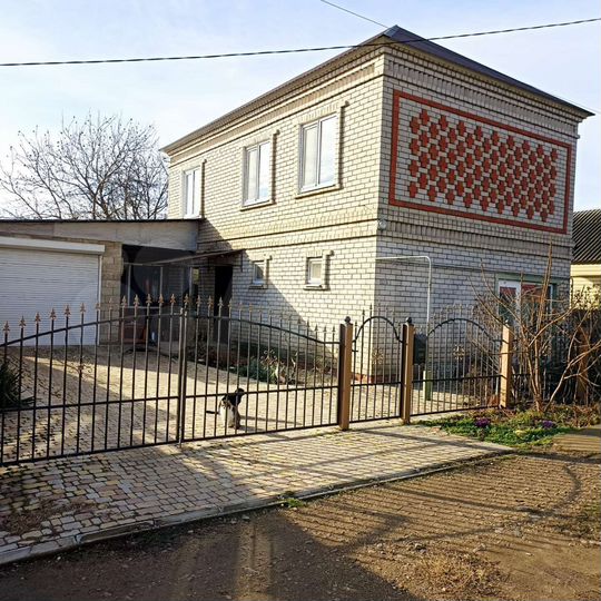 Дом 230 м² на участке 17 сот.