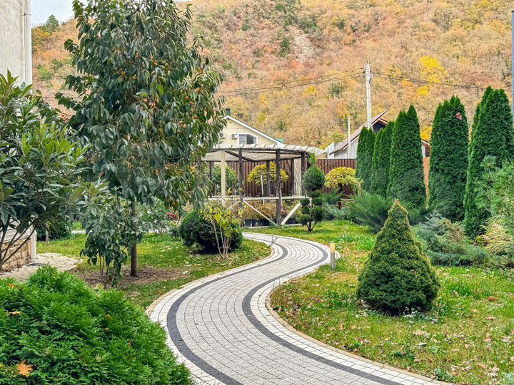 Дом 316,6 м² на участке 8,5 сот.