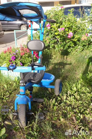 Трехколесный велосипед с родительской ручкой