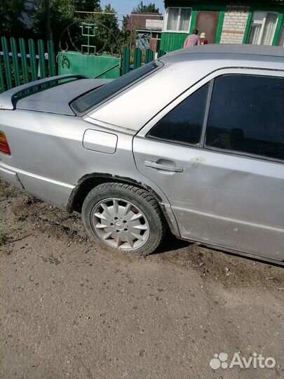 Mercedes-Benz W124 2.3 МТ, 1989, 250 000 км