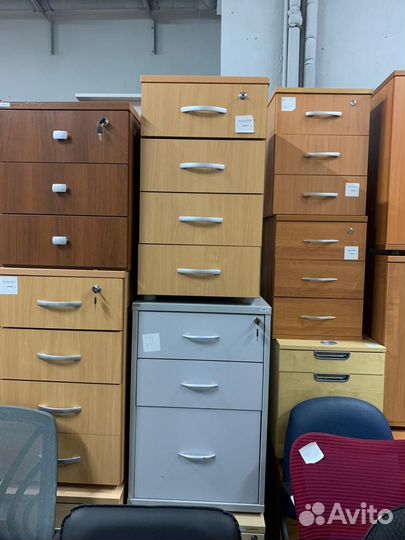 Тумба подкатная в наличии