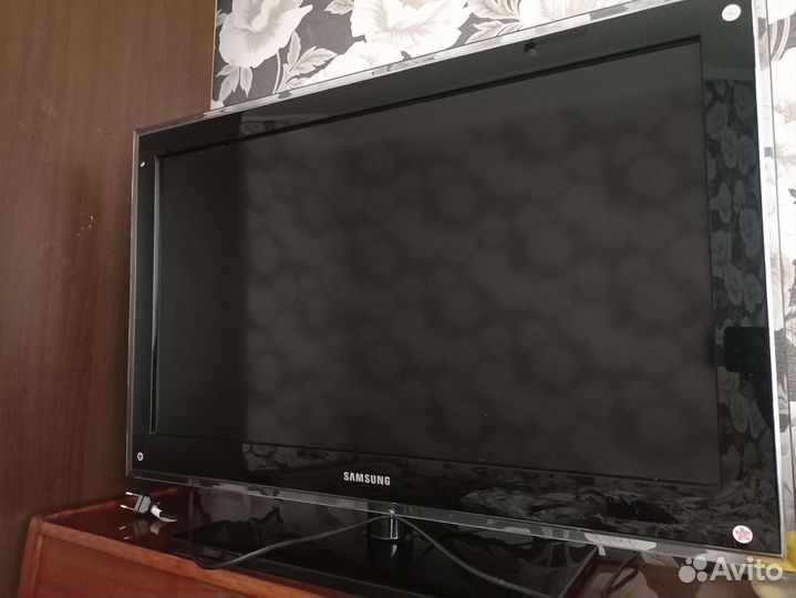 Телевизор ЖК 32 дюйма бу