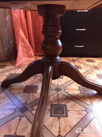 Стол обеденный Лотос