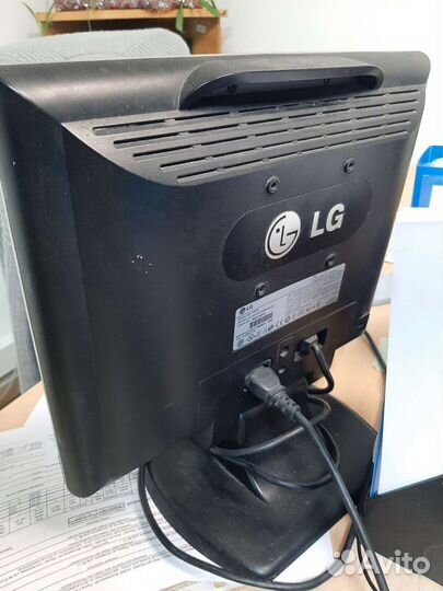Монитор ЖК LG