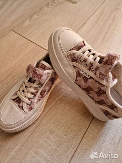 Кеды новые для девочки