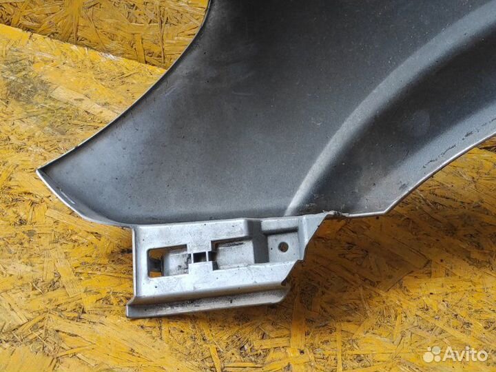 Крыло для правое Mercedes Vito W639 2.2 OM646 2007