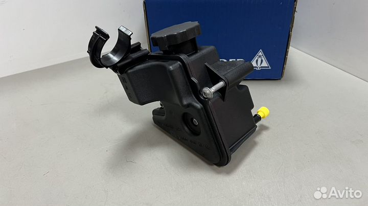 Бачок гидроусилитель Mercedes Benz M272-273