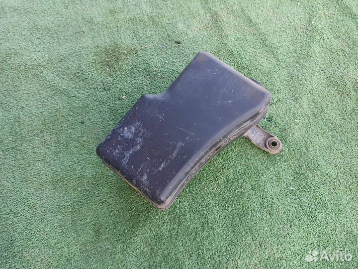 Резонатор воздушного фильтра Hyundai Getz 1.3 2003