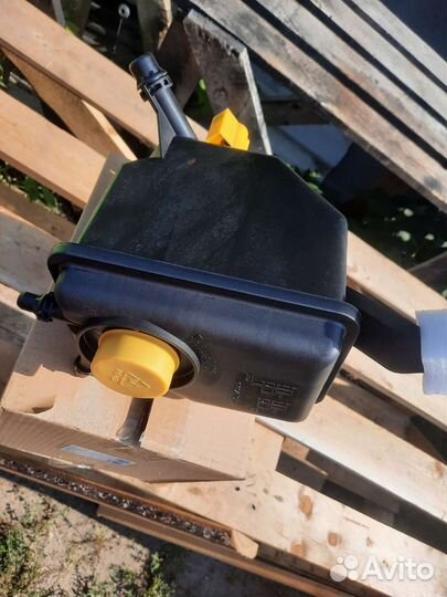 Расширительный бачок бмв 5 Е60 E61 Бензин