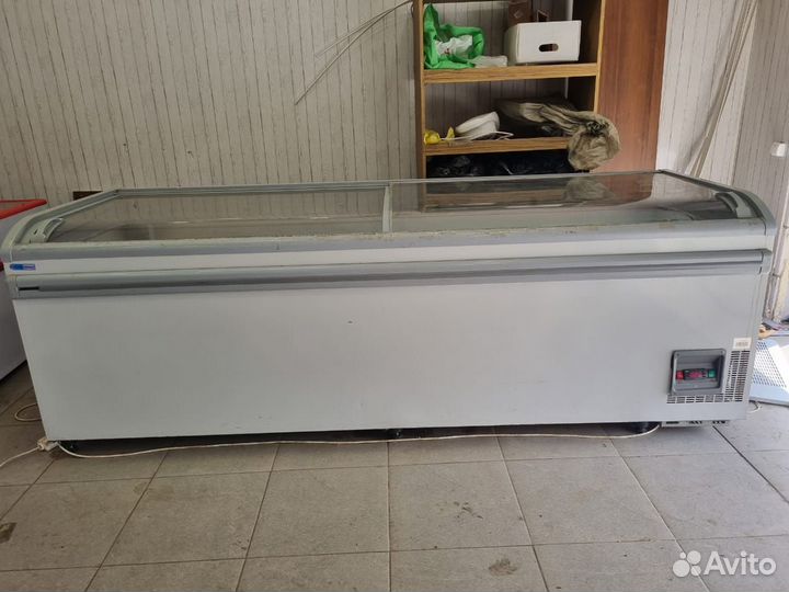 Холодильник банета