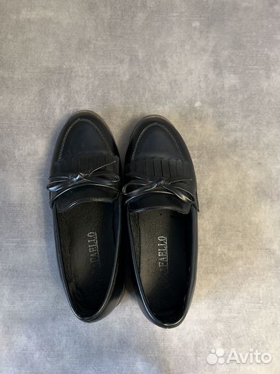 Лоферы женские черные 36