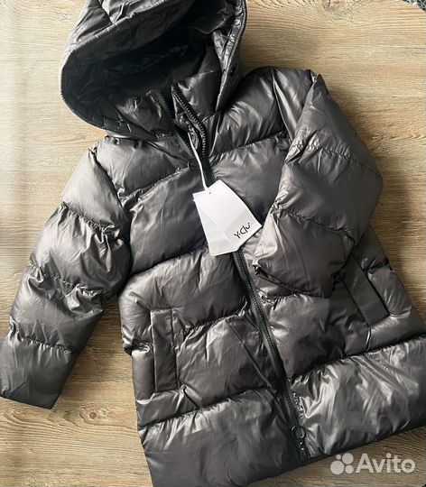 Новая куртка пальто с капюшоном на 4-6 лет Италия