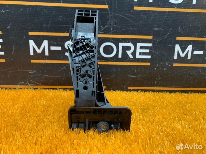 Педаль газа Bmw 3-Series E90 N46B20B 2008