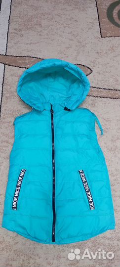 Безрукавка на девочку