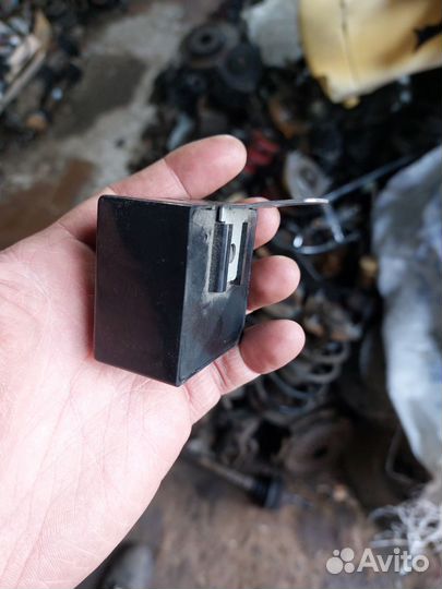 Реле обогрева заднего стекла Хендай Акцент