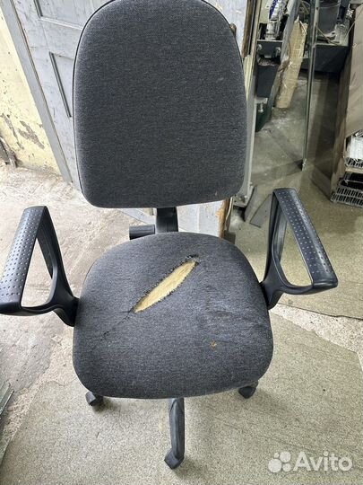 Офисное кресло