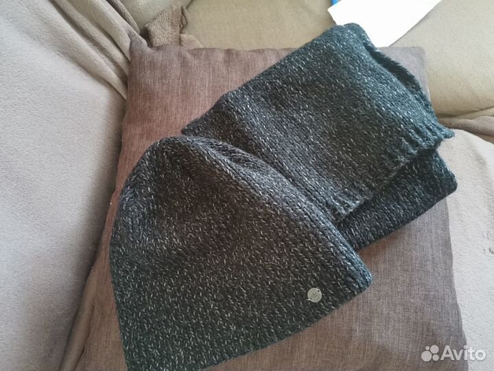 Шапка и шарф, шапка с ушками