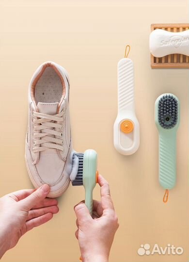 Щетка для обуви и одежды с дозатором Опт