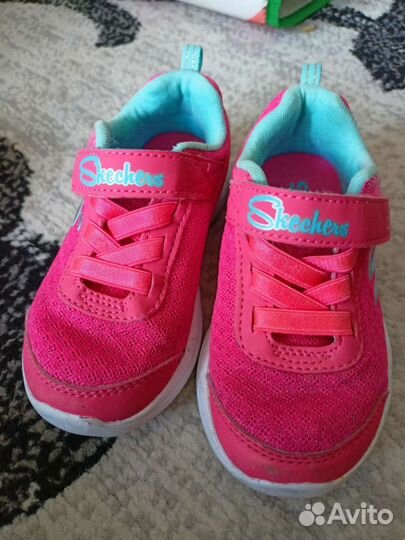 Кроссовки для девочки 21