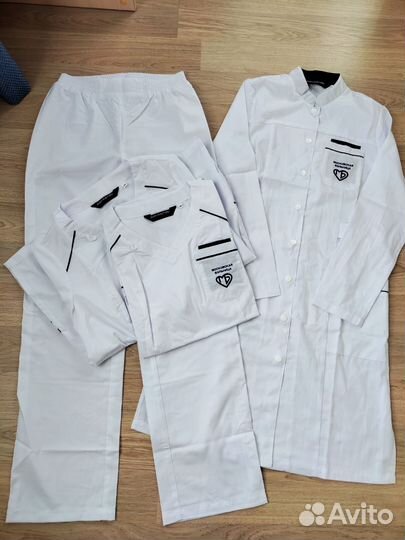 Новый комплект медицинской одежды