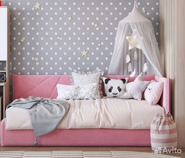 Мягкая детская кровать для девочки