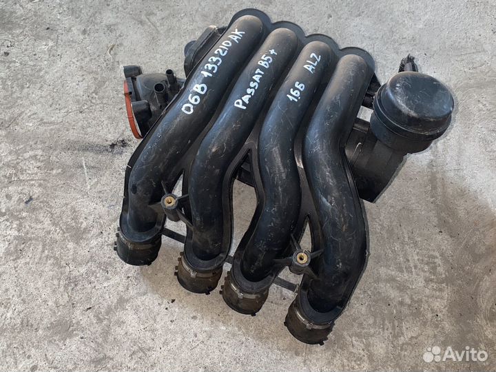 Коллектор 06B133210AK Passat b5+ 1.6 ALZ