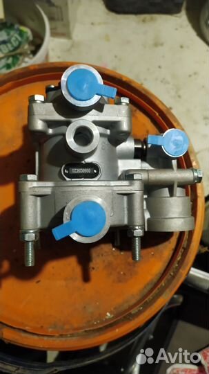 Тормозной кран прицепа