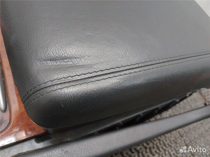 Консоль салона Porsche Cayenne, 2008