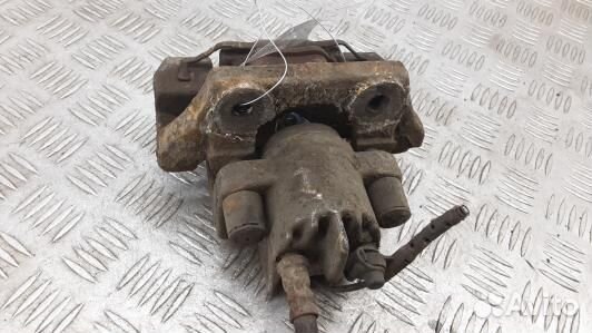 Суппорт тормозной задний правый BMW 5 E60/E61 (8NI