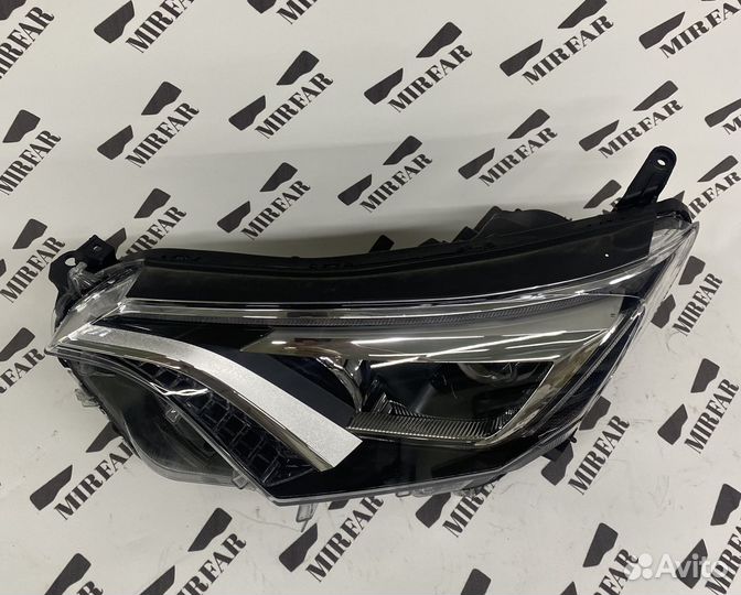 Фара левая Toyota RAV4 CA40 2015-2019 Рестайлинг L