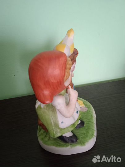 Фарфоровая немецкая статуэтка Goebel