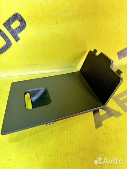 Крышка блока предохранителей Kia Picanto 1