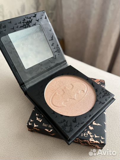 Хайлайтер makeup revolution bat light