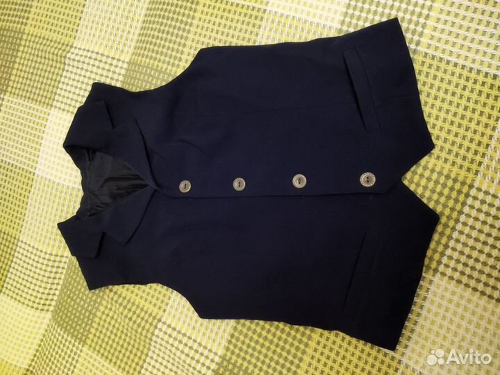Костюм школьный двойка размер 40-42