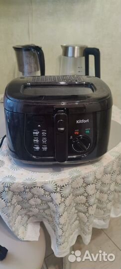 Фритюрница Kitfort KT-2018, 1800 Вт, 2.5 л, черная