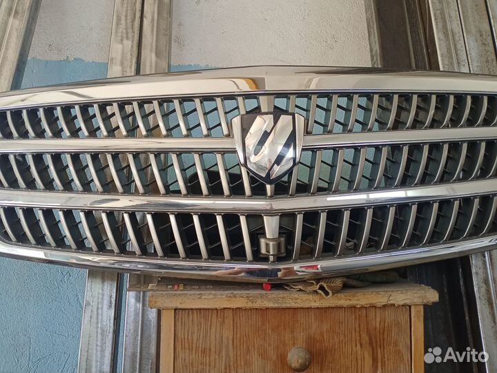 Решетка радиатора Toyota Alphard ANH10 с камерой
