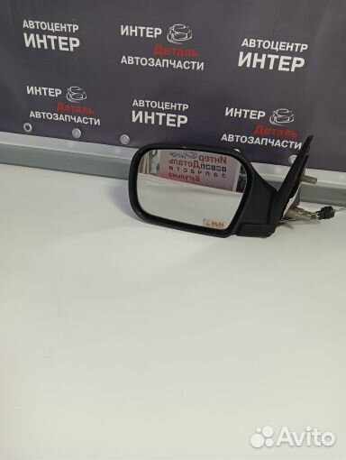 Зеркало заднего вида