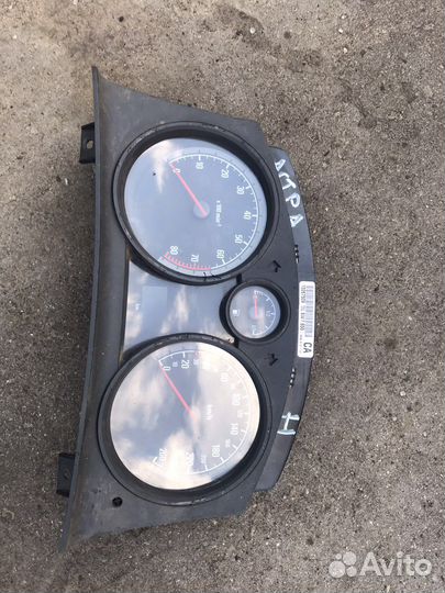 Щиток приборов Opel Astra H Zafira B МКПП бензин