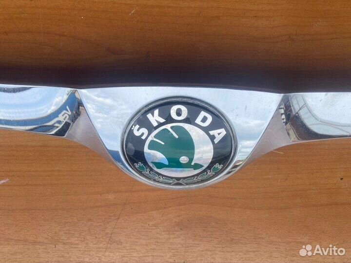 Молдинг капота Skoda Fabia универсал сayc Kfk