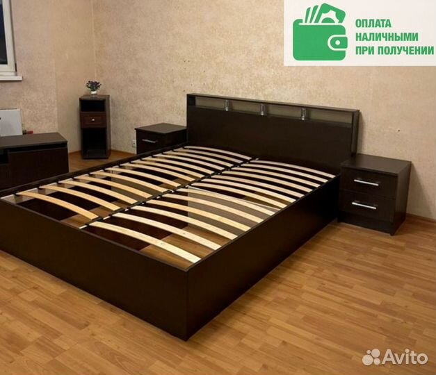 Кровать двуспальная