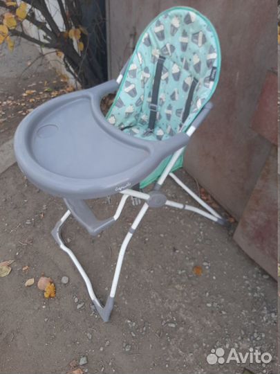 Стульчик для кормления ребенка
