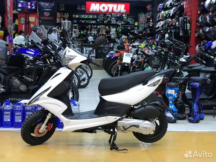 Скутер Vento Corsa 50 (150)