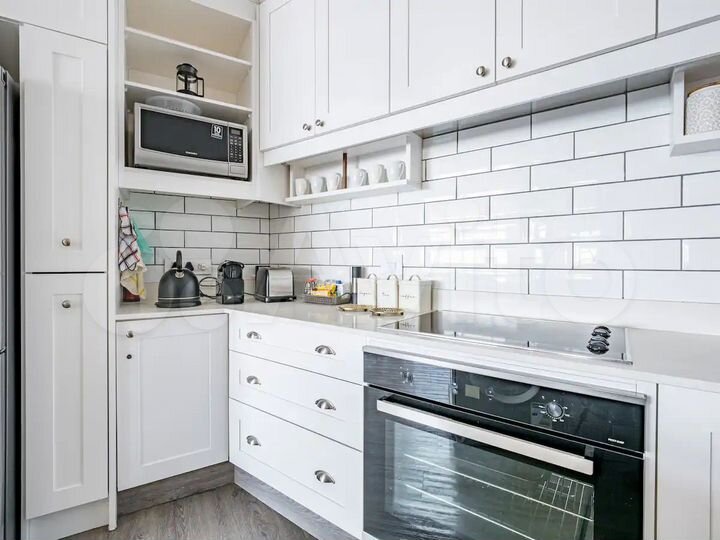 2-к. квартира, 53 м², 4/17 эт.