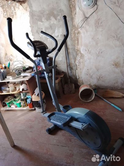 Эллиптический тренажер torneo