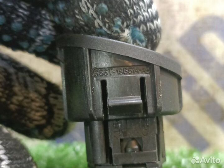 Кнопка открывания багажника Ford Fusion хэтчбек