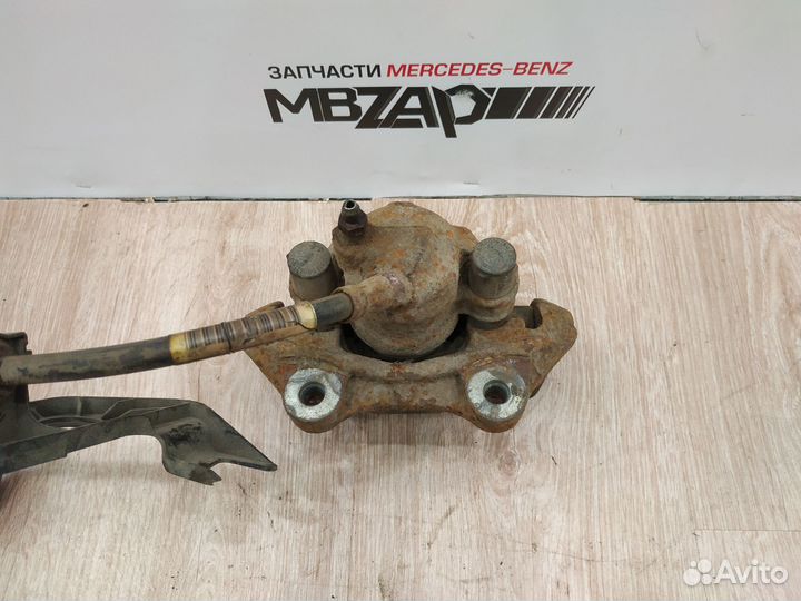 Суппорт задний левый Mercedes w164 w251 ML R