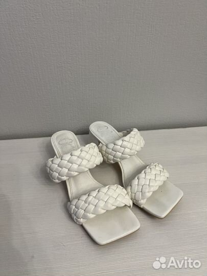 Босоножки мюли