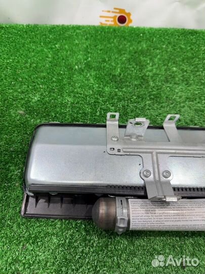 Подушка безопасности в колени передняя левая