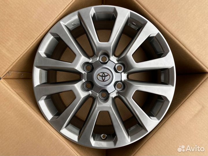 Комплект дисков Toyota R18 6*139.7 HB (323)