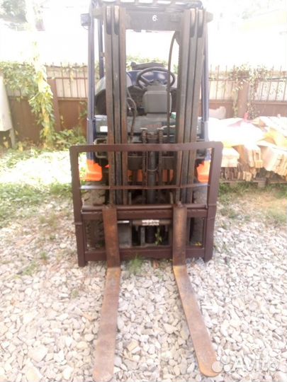 Вилочный погрузчик Toyota 7FGL18, 2002